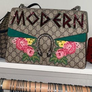 GUCCI GG Supreme Modern Dionysus